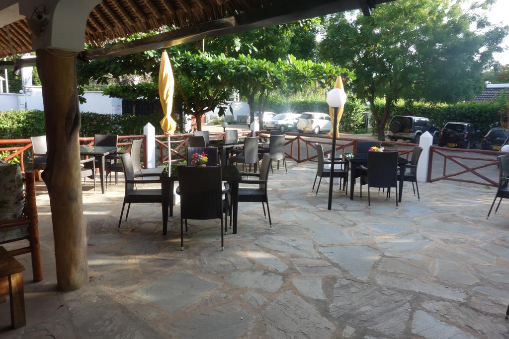Morning Star Diani Aparthotel Diani Beach Exterior photo