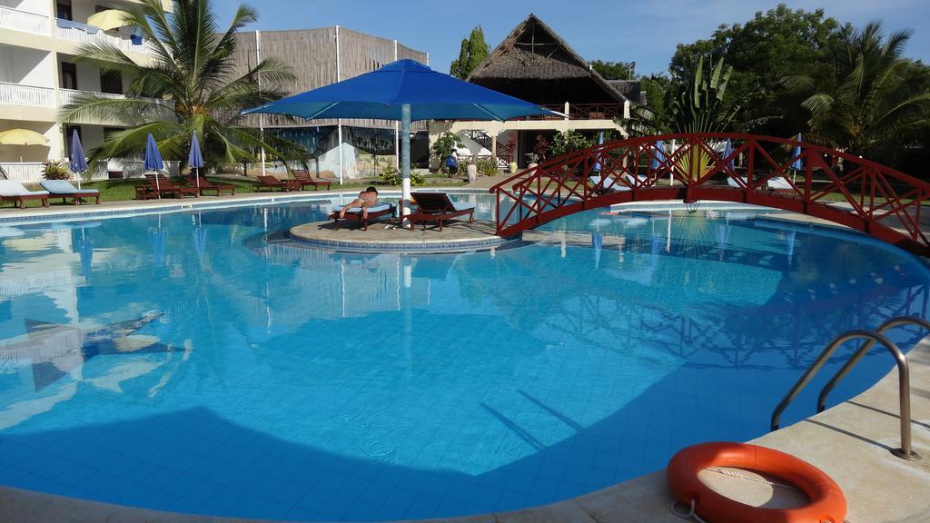 Morning Star Diani Aparthotel Diani Beach Exterior photo